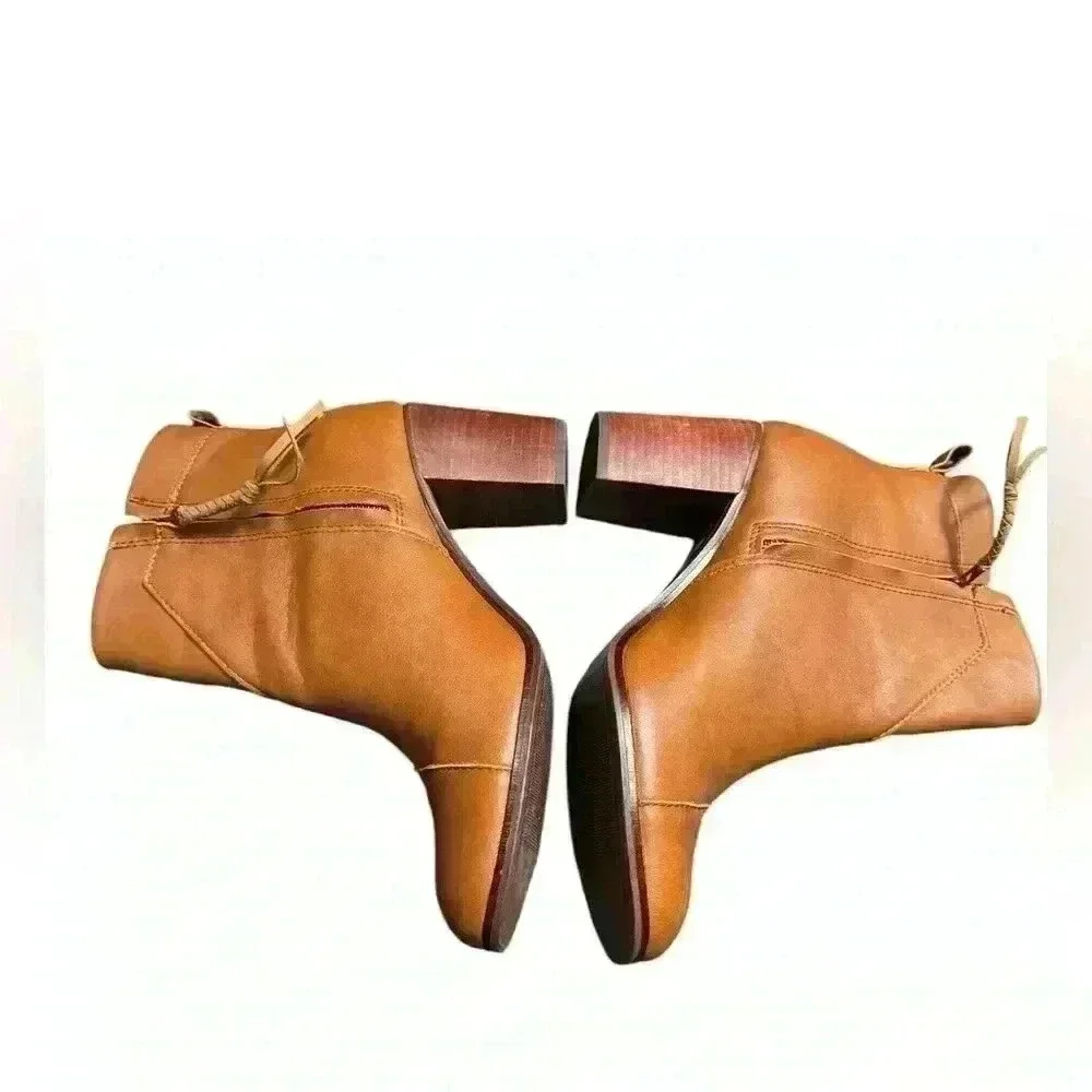 Toms  Lunata Brown Leather Heeled Bootie Size 10